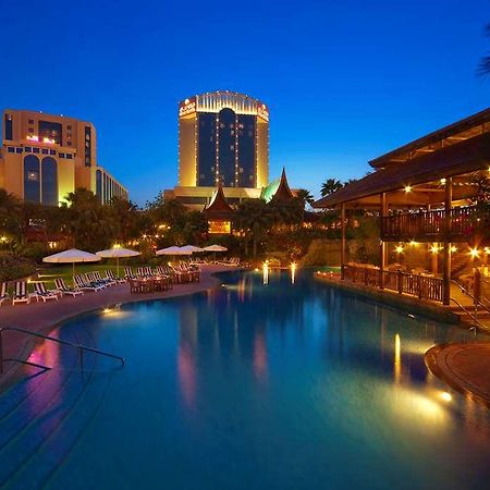 Gulf Hotel Bahrain Manama Exterior photo
